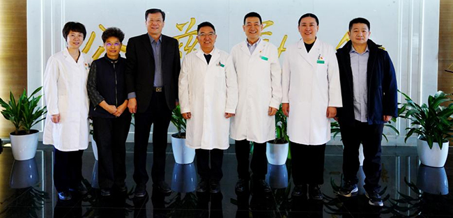 北京市卫生健康委领导来院看望慰问高层次人才及老专家代表