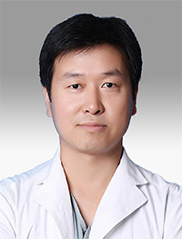 李久伟